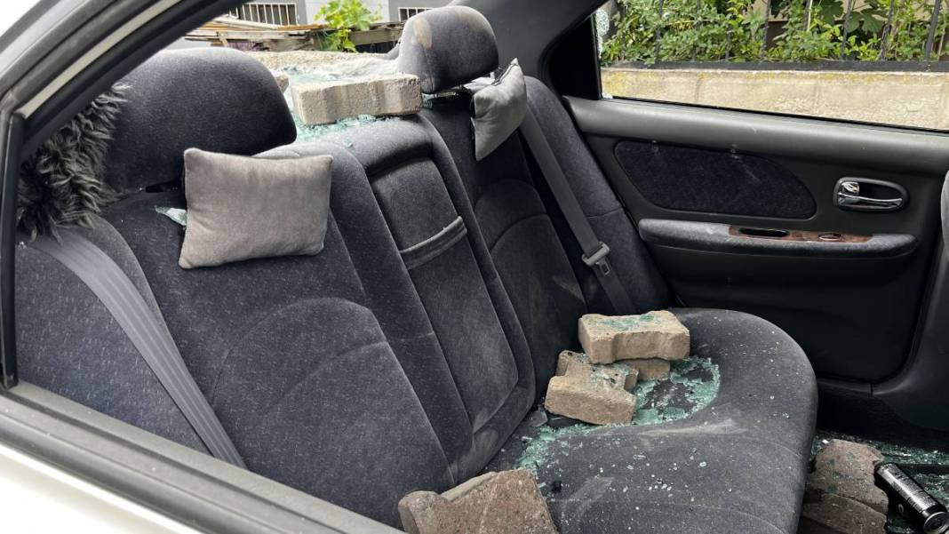 Kayseri'de çocuğa taciz iddiası mahalleliyi sokağa döktü: Hasar gün ağarınca ortaya çıktı 5